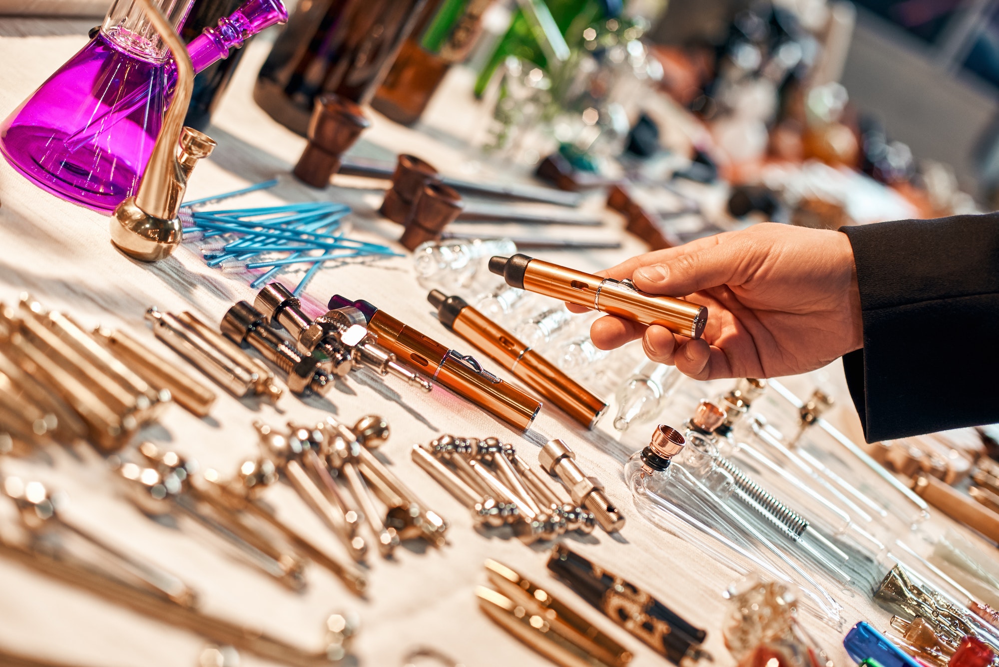 Electronic vaporizer. Device for smoking marijuana at exhibition